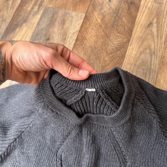 Lululemon Knit Crew Neck Ribbed Sweater Women's Size 2 Gray Knit Pockets - Picture 2 of 9